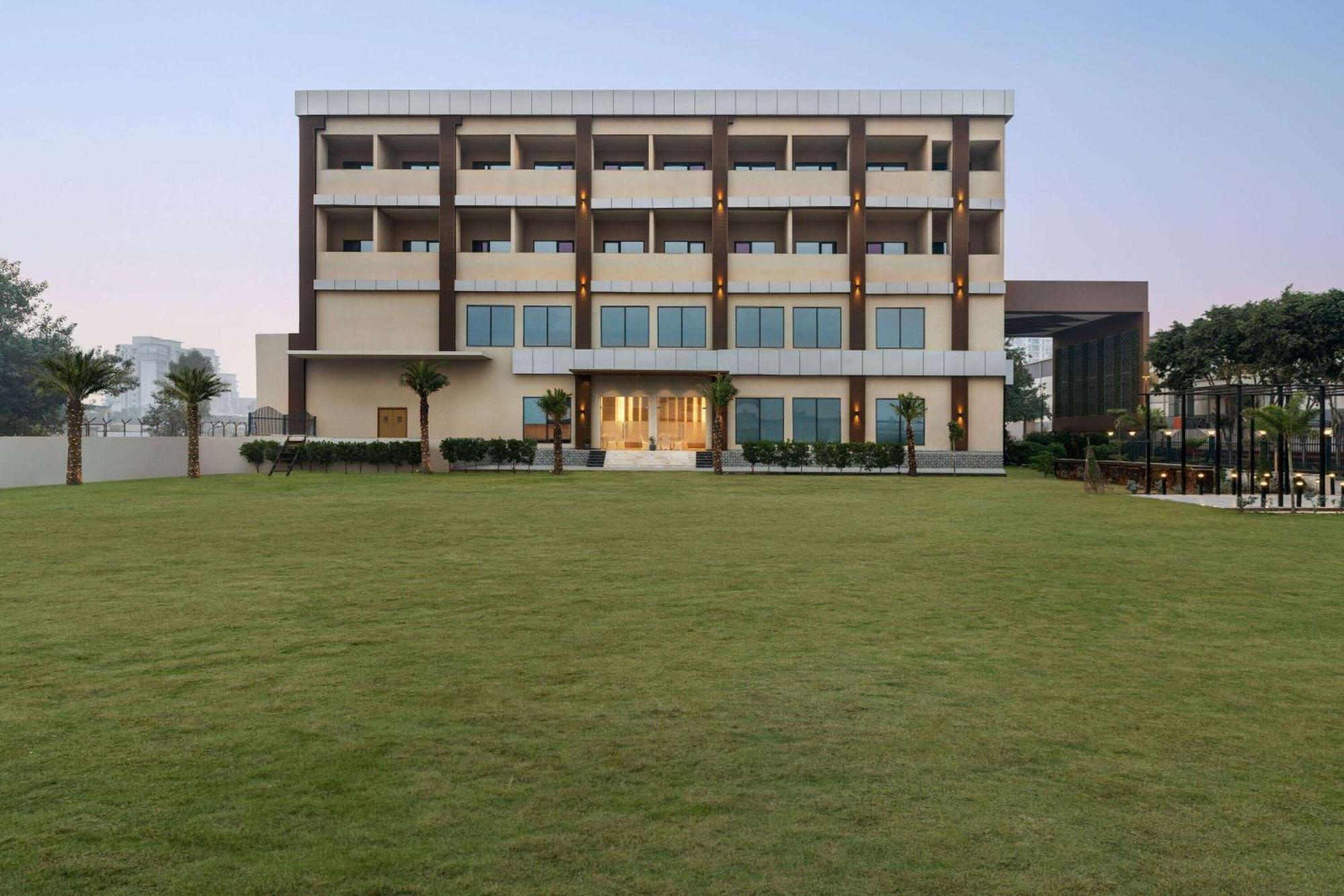 Wyndham Garden Sonipat Murthal ภายนอก รูปภาพ